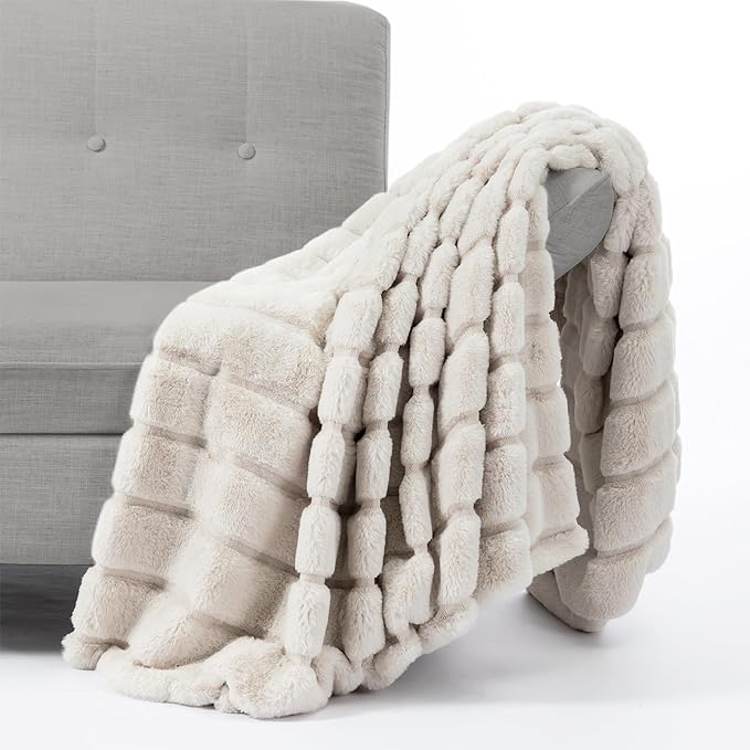 Cozy Bliss Faux Fur Blanket