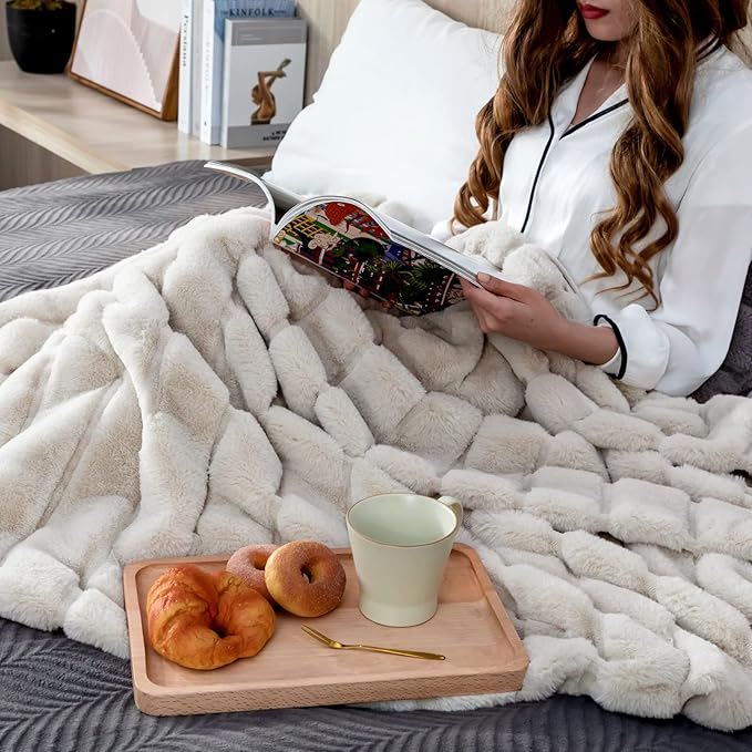 Cozy Bliss Faux Fur Blanket